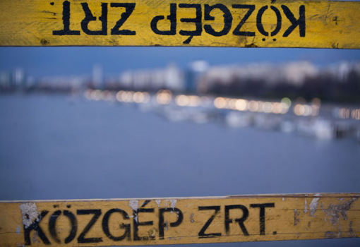 <h1>Simicska cégének terjeszkedése szemet szúrt az uniónak</h1>-