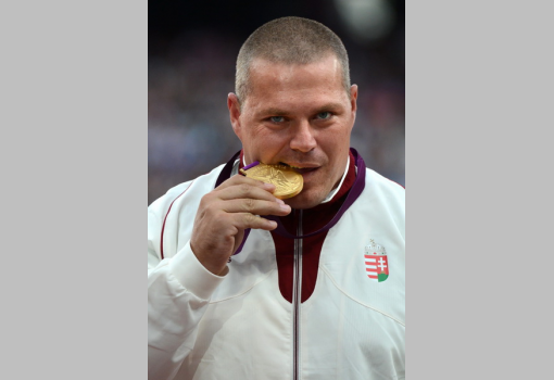<h1>Pars krisztián</h1>-